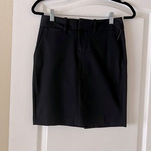 🆕 Old Navy Women’s miniskirt 👩🏻